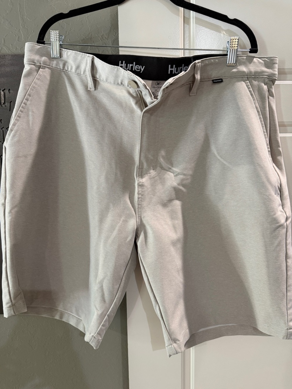 Hurley Men's Light Taupe Flat-Front Shorts